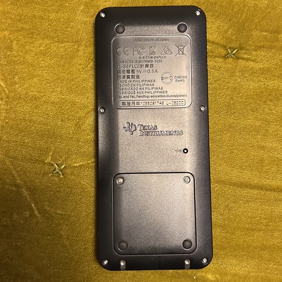 Texas Instruments TI-84 Plus CE - Picture 4 of 7